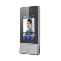 Videoportero IP 2 Megapixel / Llamada y Apertura Remota desde App Hik-Connect / Reconocimiento Facial / Panel touch 4.3"/ Exterior IP65 + Antivandalico IK08 / Botón mecanico de llamada / PoE / 1 Departamento / Apertura con Tarjeta, Codigo PIN Modelo:DS-KV9503-WBE1