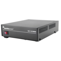 Fuente de poder 13.8V, 19A, conmutada con circuito cargador de baterías.