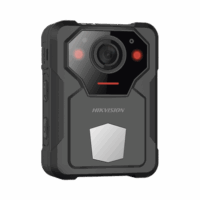 DSMCW406_128G-p.png Body Camera Portátil / Grabación a 2K (4 Megapixel) / Pantalla 1.77" TFT / Fotos de Hasta 40 Megapixel / IP54 / H.265 / 128 GB de Almacenamiento / Microfono Integrado