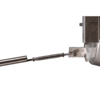 Montaje ajustable para mayor estabilidad y alineación de antenas JRMA01200 y JRCDD35DUPLEX